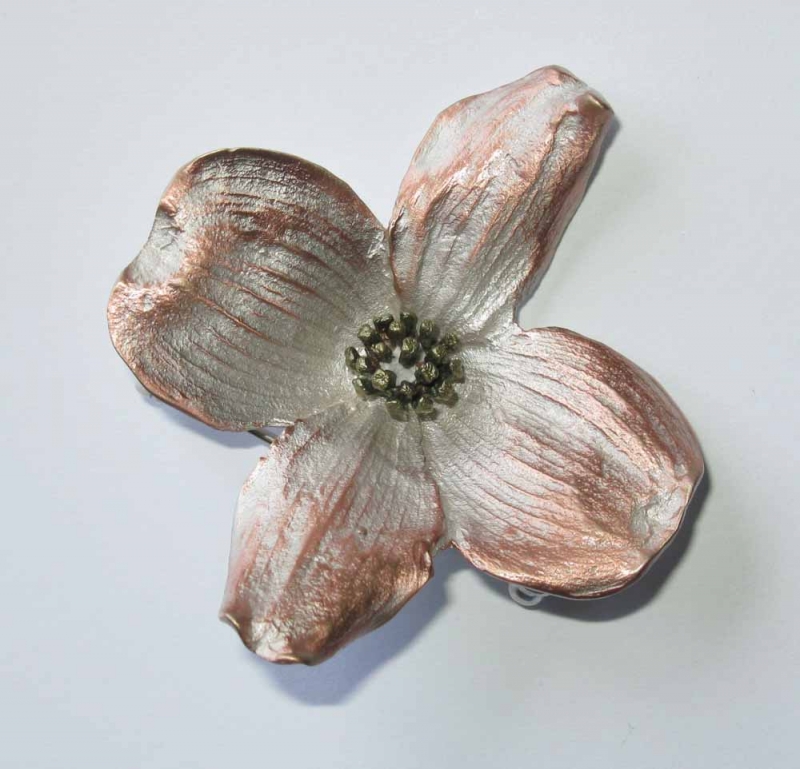 Dogwood Flower Pin